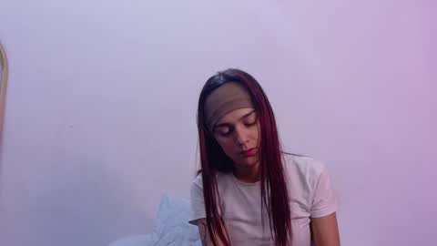 Snapshot of hotlittlechill chatting on February 3, 7:52 pm hotlittlechill online show from February 3, 7:52 pm