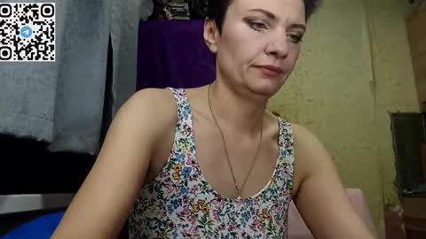 hotmamaqueen234 online show from March 21, 9:29 pm
