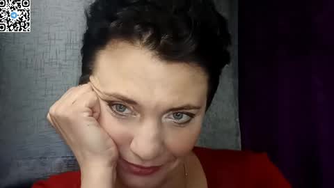 hotmamaqueen234 online show from April 28, 7:30 pm