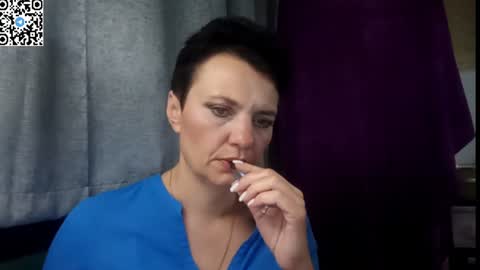 hotmamaqueen234 online show from July 12, 10:23 pm