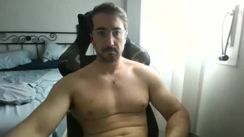 Snapshot of hotman_40_ chatting on September 10, 9:53 am hotman_40_ online show from September 10, 9:53 am