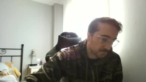 Snapshot of hotman_40_ chatting on February 18, 12:01 pm hotman_40_ online show from February 18, 12:01 pm