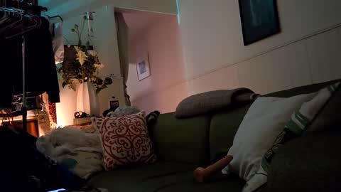 hotrox6942 online show from September 19, 9:43 am