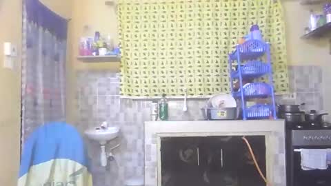 Snapshot of hotsassyqueen219667 chatting on June 10, 7:24 pm Kichuna online show from June 10, 7:24 pm