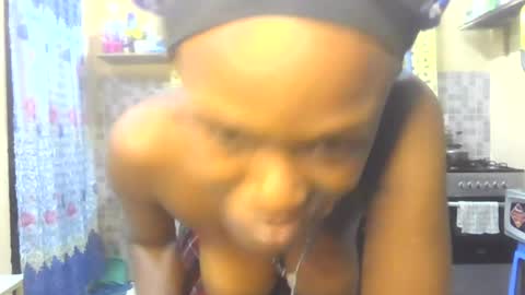 Snapshot of hotsassyqueen219667 chatting on June 11, 8:07 pm Kichuna online show from June 11, 8:07 pm