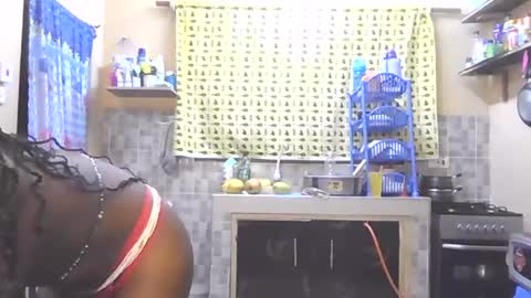 Snapshot of hotsassyqueen219667 chatting on June 17, 4:52 pm Kichuna online show from June 17, 4:52 pm