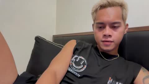 Snapshot of hotstuffph chatting on March 23, 7:12 am C A R L I T O online show from March 23, 7:12 am