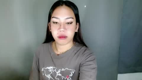 jelaigrande  online show from April 12, 9:42 pm