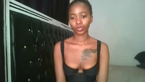 hottie_mistie online show from May 4, 10:55 am