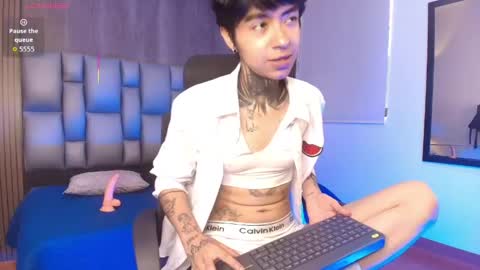 Juls online show from May 1, 6:56 pm