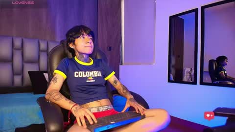 Juls online show from June 11, 6:50 pm