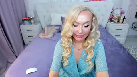 HottieSweetBritneyy online show from July 23, 7:23 pm