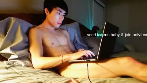 hottiewithabody101 online show from March 19, 1:15 pm