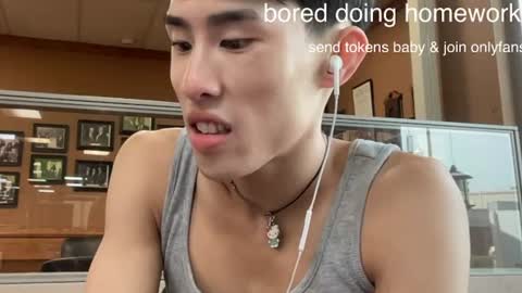 hottiewithabody101 online show from June 25, 3:05 pm