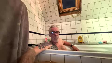 Michiel online show from March 28, 6:40 pm