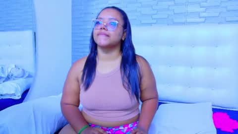 Snapshot of hugeass_princess chatting on July 17, 1:51 pm hugeass_princess online show from July 17, 1:51 pm