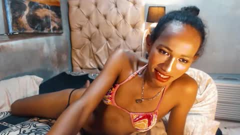 hugecock_caramel online show from April 18, 6:06 am