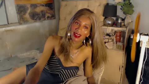 hugecock_caramel online show from June 24, 4:22 am