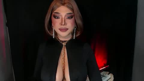 Christine online show from January 5, 7:28 pm