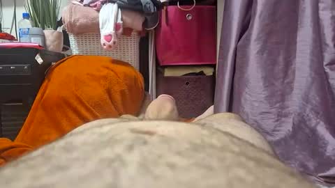 hugedick2469 online show from January 18, 11:11 pm