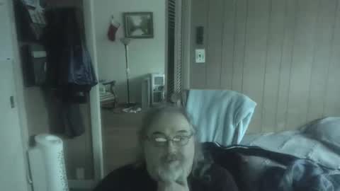 Snapshot of huggybear566 chatting on March 28, 9:03 pm lonely huggy bear online show from March 28, 9:03 pm