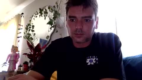 hugo online show from March 2, 4:25 pm