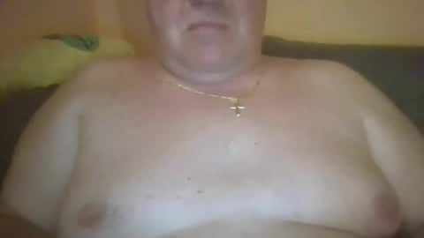 vastagfasz magyar apuci online show from May 25, 7:53 pm