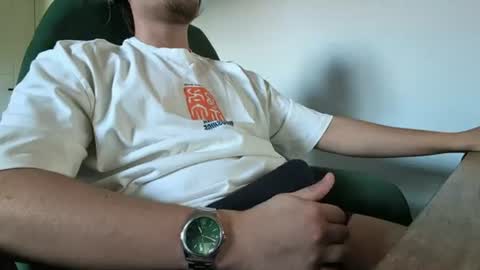 hungdaddy210 online show from June 19, 6:12 pm