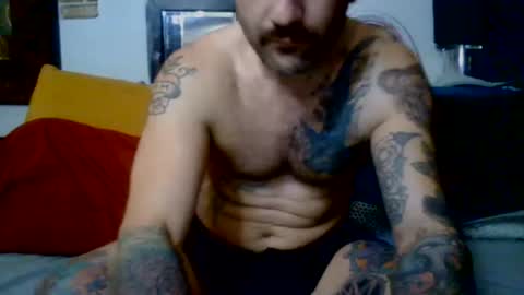 hungherowithoutacape online show from June 26, 7:02 am