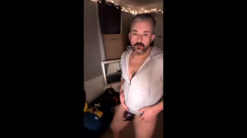 hungitalian40 online show from February 22, 5:40 am