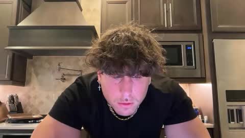 hungkingg22 online show from January 8, 7:05 pm