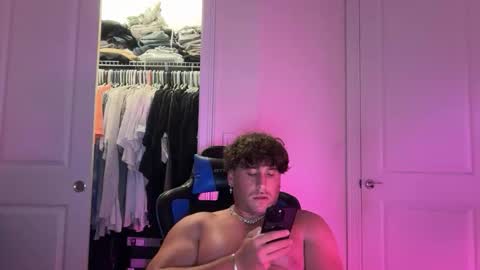 hungkingg22 online show from February 16, 9:11 pm