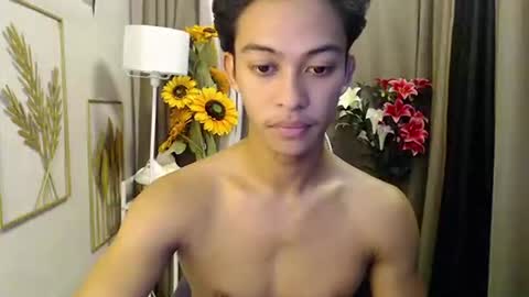 hunk_edward online show from May 20, 6:52 am
