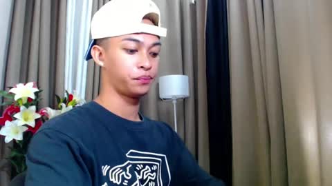 hunk_edward online show from June 24, 8:57 am
