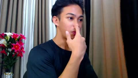 hunk_edward online show from July 19, 8:29 am