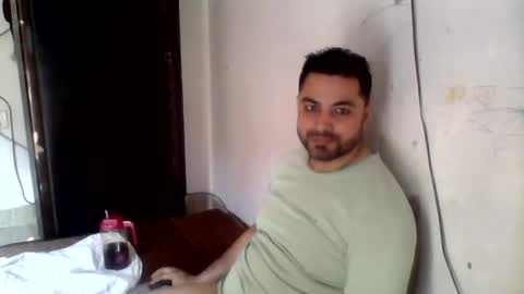 hunkster102 online show from April 18, 3:10 am