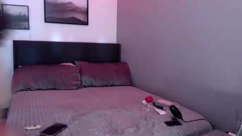 Ivy online show from April 20, 8:43 pm