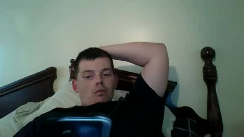 huntdog1221 online show from June 27, 8:58 pm