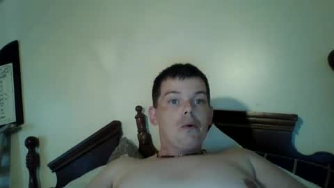 huntdog1221 online show from July 5, 8:05 pm