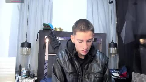 hunterheat_ online show from May 5, 12:24 pm