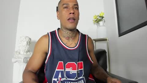 hunting_blondes online show from June 24, 11:48 pm