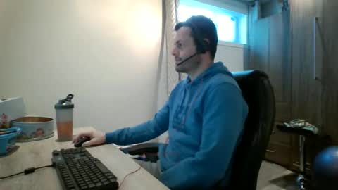 hurley7890 online show from February 3, 2:00 pm