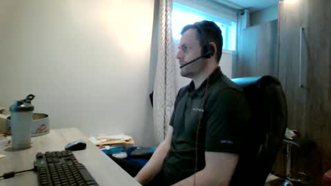 hurley7890 online show from April 7, 2:50 pm