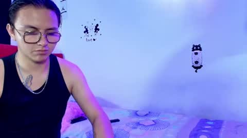 Snapshot of husbands_horny chatting on July 11, 10:29 am husbands_horny online show from July 11, 10:29 am