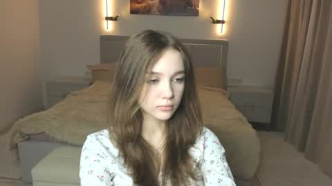 Lily online show from July 9, 7:12 am