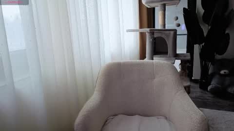 Emma Ava online show from February 17, 9:50 am