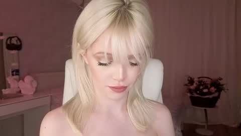 Snapshot of i__am_joss chatting on February 13, 9:22 pm Joselle online show from February 13, 9:22 pm