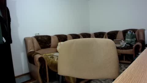 Snapshot of i_like_older_men chatting on June 10, 6:23 am i_like_older_men online show from June 10, 6:23 am