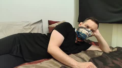 Snapshot of i_o_ro chatting on March 16, 5:44 am i o ro online show from March 16, 5:44 am