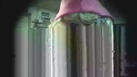 iam1slut2 online show from April 24, 8:28 am